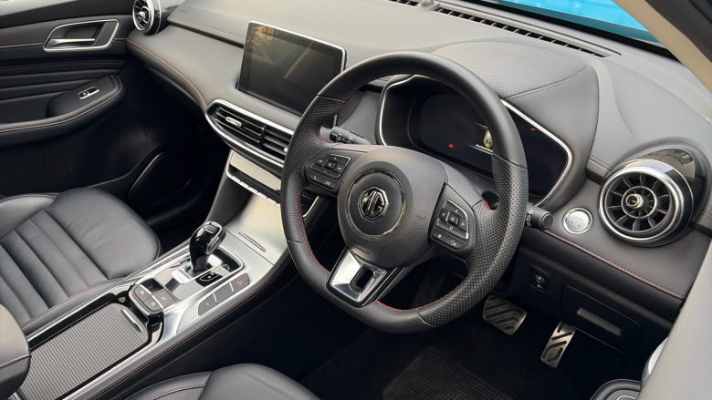 MG HS 1.5 T-GDI PHEV Trophy 5dr Auto Hatchback